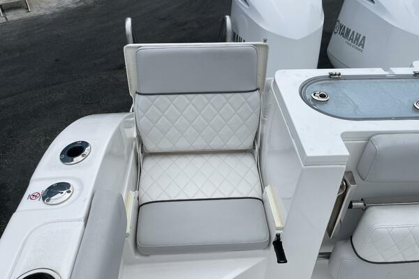 32ft Sea Fox Yacht For Sale