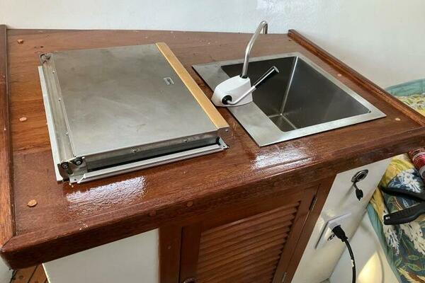 28ft Seaworthy Yacht For Sale