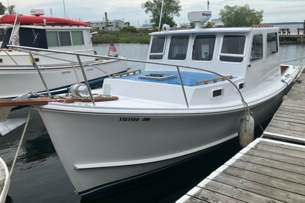 28ft Seaworthy Yacht For Sale
