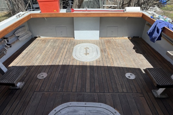 28ft Seaworthy Yacht For Sale