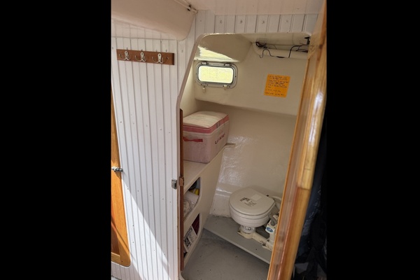 28ft Seaworthy Yacht For Sale