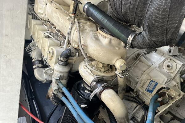 Wicked Twisted Road 37ft Bayliner Yacht For Sale