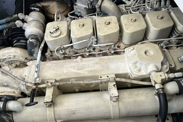 Wicked Twisted Road 37ft Bayliner Yacht For Sale