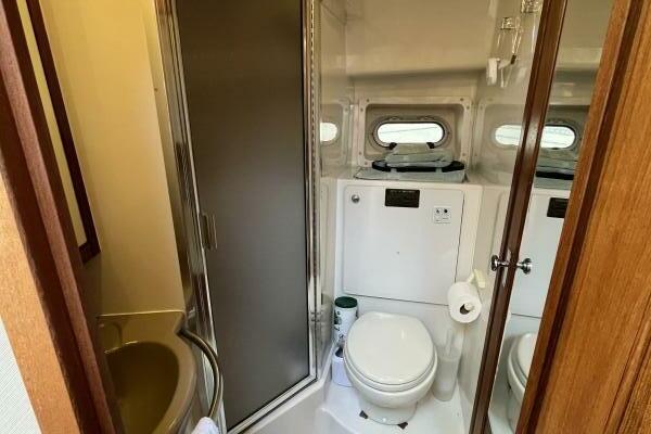 Wicked Twisted Road 37ft Bayliner Yacht For Sale