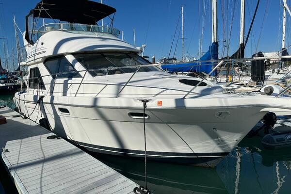 Wicked Twisted Road 37ft Bayliner Yacht For Sale