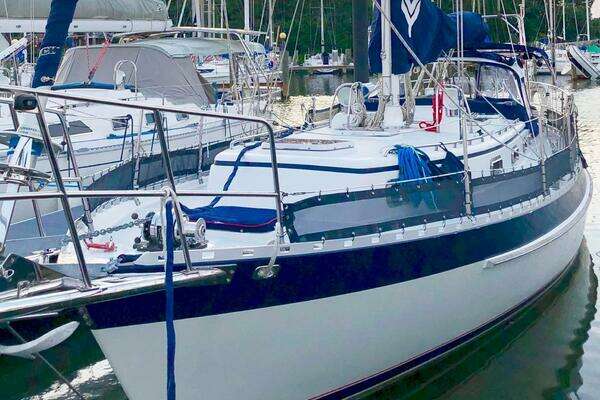 Valiant 42 CE Yacht For Sale