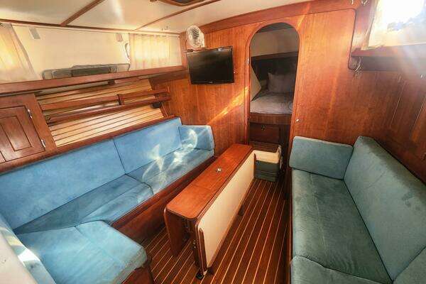 Valiant 42 CE Yacht For Sale