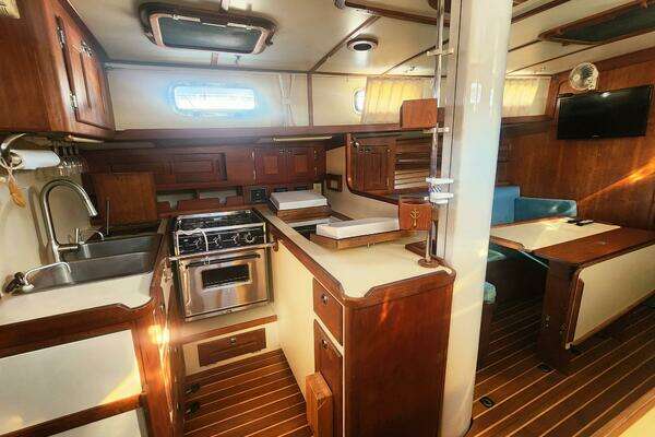Valiant 42 CE Yacht For Sale