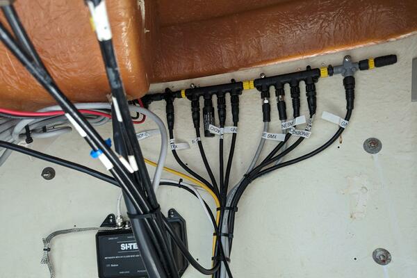 Carver 455 Aft Cabin - New wiring