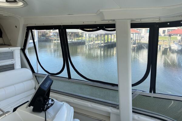 Carver 455 Aft Cabin - Fly