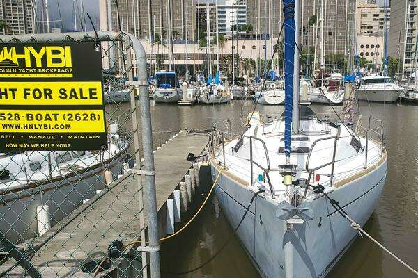 Photo of the 2015 Beneteau Oceanis "LOTUS"