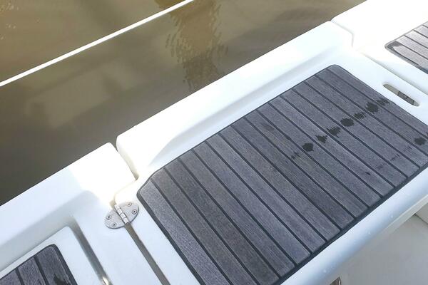 LOTUS 37ft Beneteau Yacht For Sale