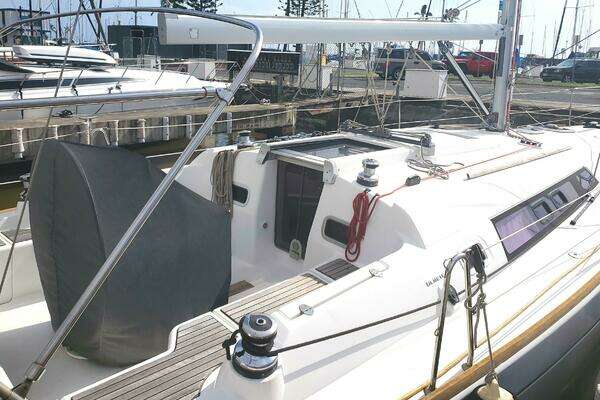 Photo of the 2015 Beneteau Oceanis "LOTUS"