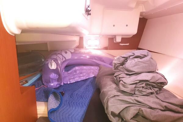 LOTUS 37ft Beneteau Yacht For Sale