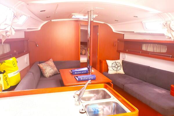 LOTUS 37ft Beneteau Yacht For Sale