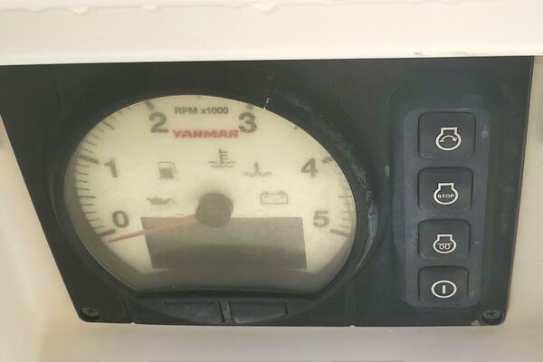 LOTUS 37ft Beneteau Yacht For Sale