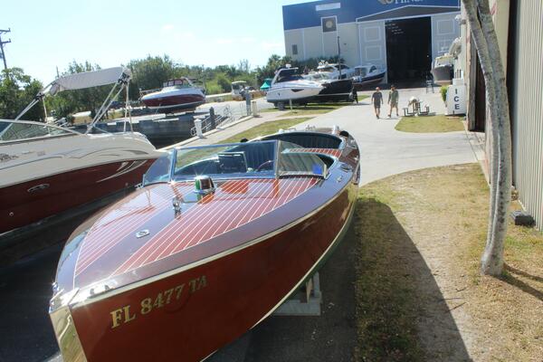 Mimi B 28ft Hacker Craft Yacht For Sale