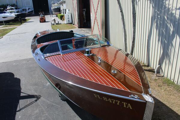 Mimi B 28ft Hacker Craft Yacht For Sale