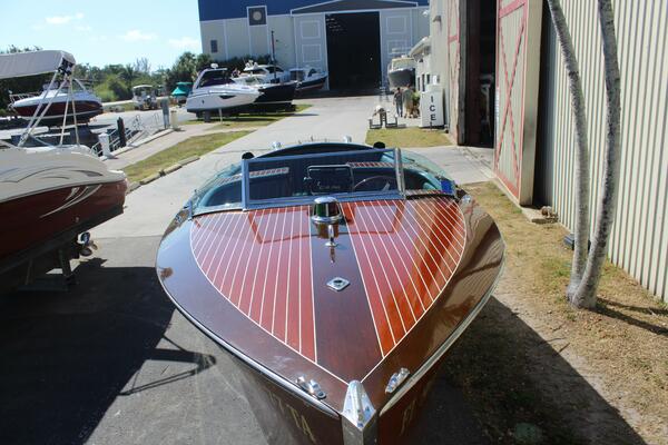 Mimi B 28ft Hacker Craft Yacht For Sale