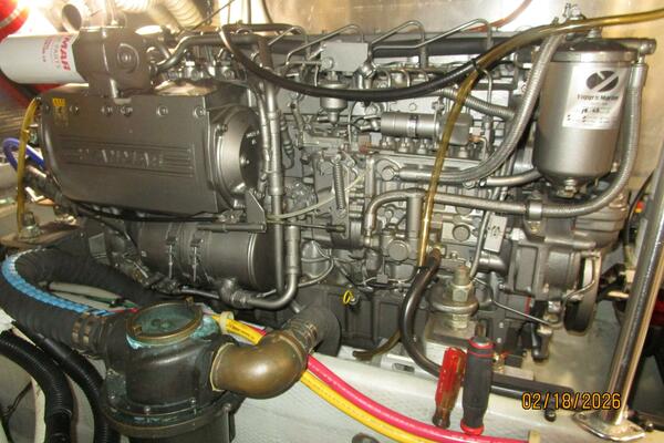43' Mainship port main engine