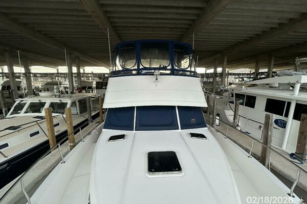 43' Mainship foredeck aft