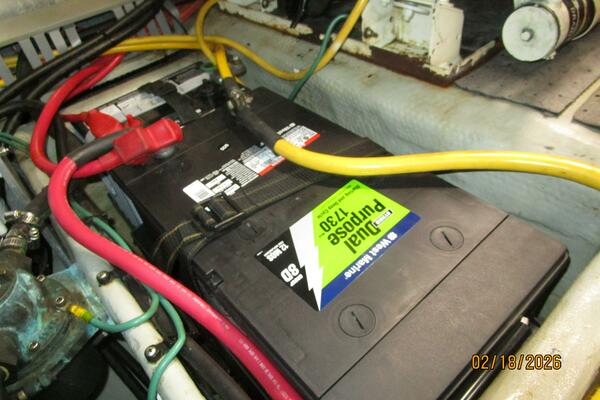43' Mainship port main engine start battery