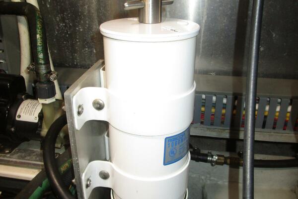 43' Mainship starboard Racor fuel filter