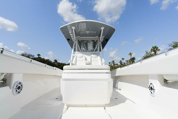 33ft Invincible Yacht For Sale