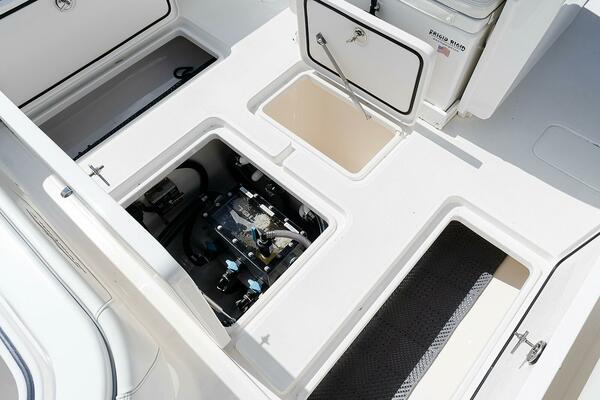 33ft Invincible Yacht For Sale