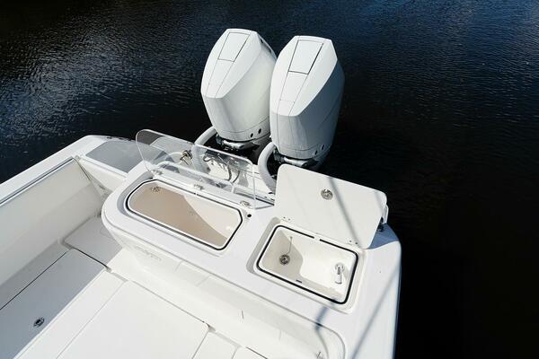 33ft Invincible Yacht For Sale