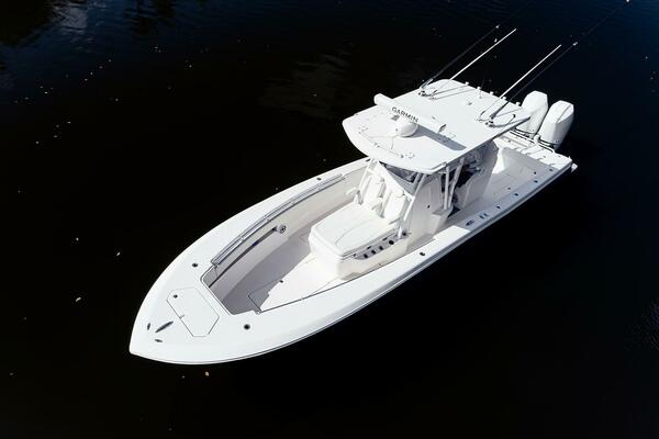 33ft Invincible Yacht For Sale