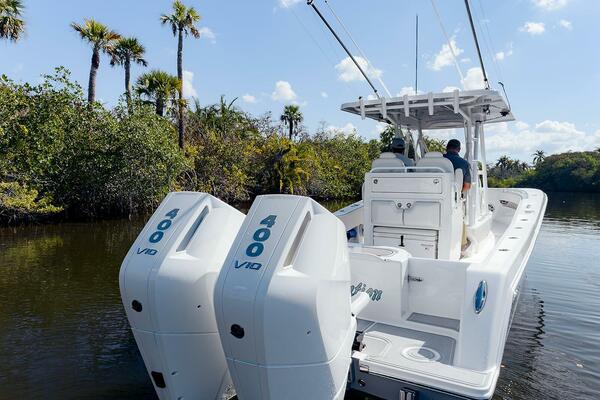 33ft Invincible Yacht For Sale