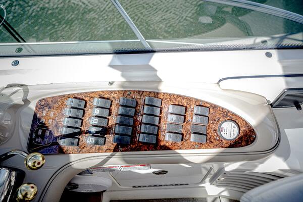 NAUTI LIS 50ft Sea Ray Yacht For Sale