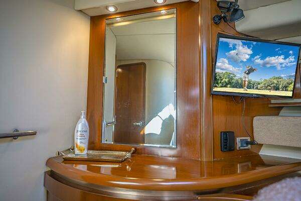 Sea Ray 500 Sundancer Yacht For Sale