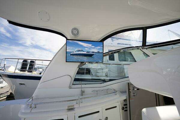 Sea Ray 500 Sundancer Yacht For Sale