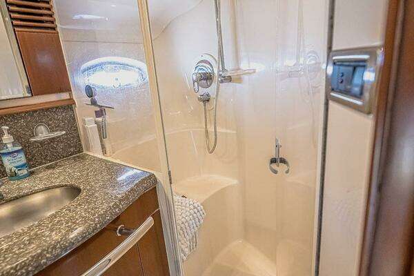 Sea Ray 500 Sundancer Yacht For Sale