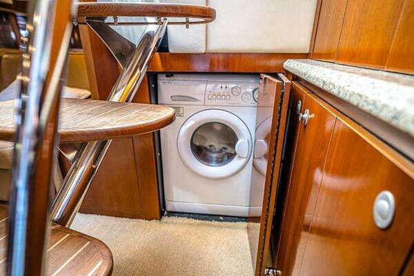 Sea Ray 500 Sundancer Yacht For Sale