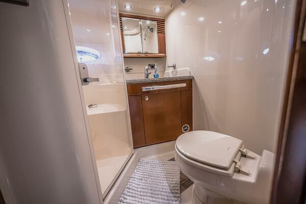 NAUTI LIS 50ft Sea Ray Yacht For Sale