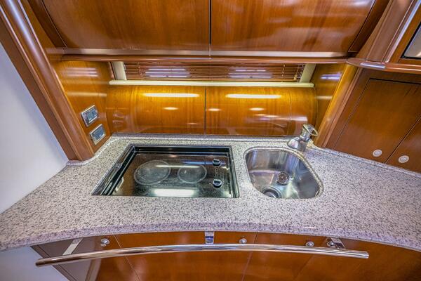 NAUTI LIS 50ft Sea Ray Yacht For Sale