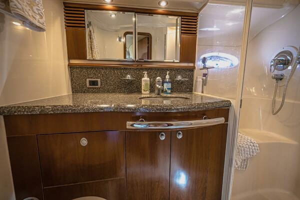 NAUTI LIS 50ft Sea Ray Yacht For Sale