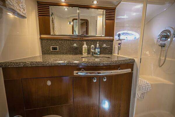 Sea Ray 500 Sundancer Yacht For Sale