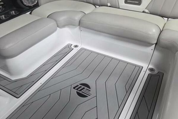 22ft Malibu Yacht For Sale