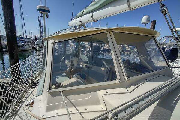 Cascade 42 Yacht For Sale