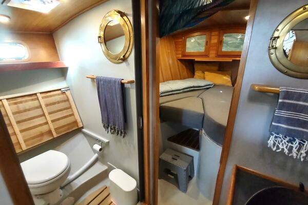 PETREL 42ft Cascade Yacht For Sale