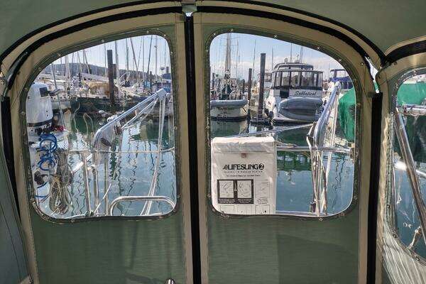 Cascade 42 Yacht For Sale