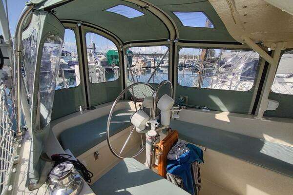 Cascade 42 Yacht For Sale