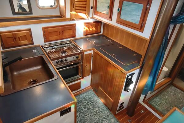 PETREL 42ft Cascade Yacht For Sale