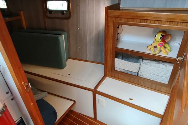 PETREL 42ft Cascade Yacht For Sale