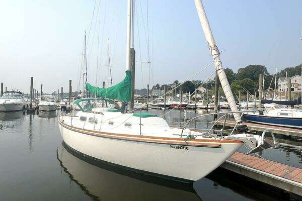 35-ft-Pearson-1974-35-Wanderer Warwick Rhode Island United States  yacht for sale