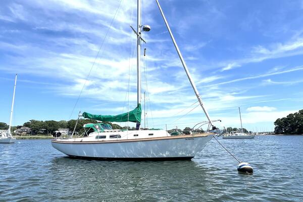 Wanderer 35ft Pearson Yacht For Sale